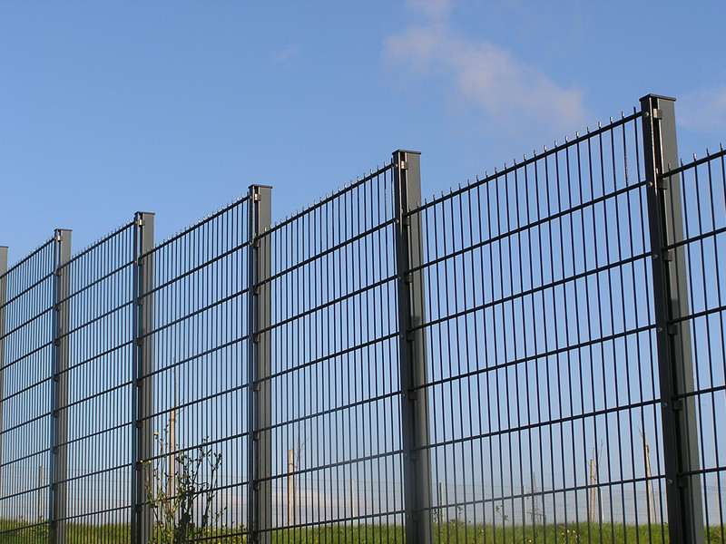 Hot-galvanised Fence Posts with Flat Iron 1000 for 600mm fence height 